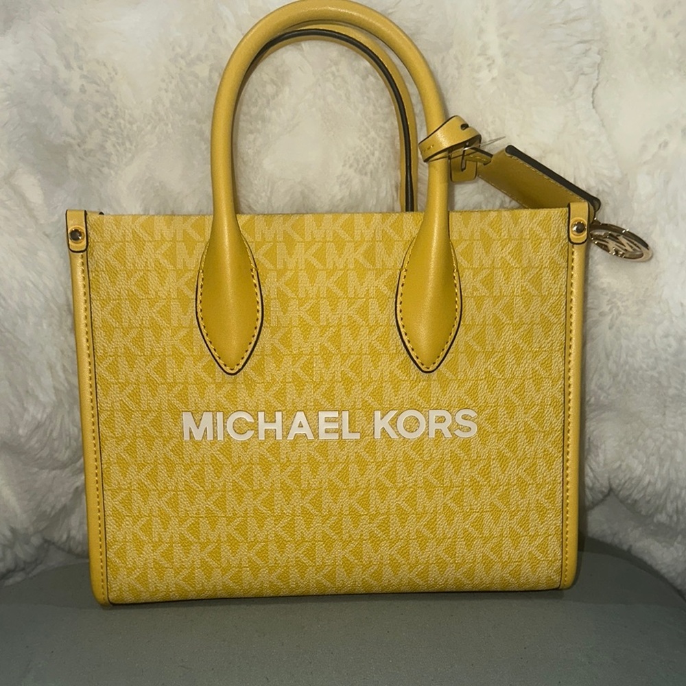 NWT-Michael Kors Daisy Yellow Small Shopper Tote/Crossbody Bag